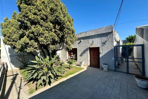 CASA VENTA LISANDRO DE LA TORRE 835